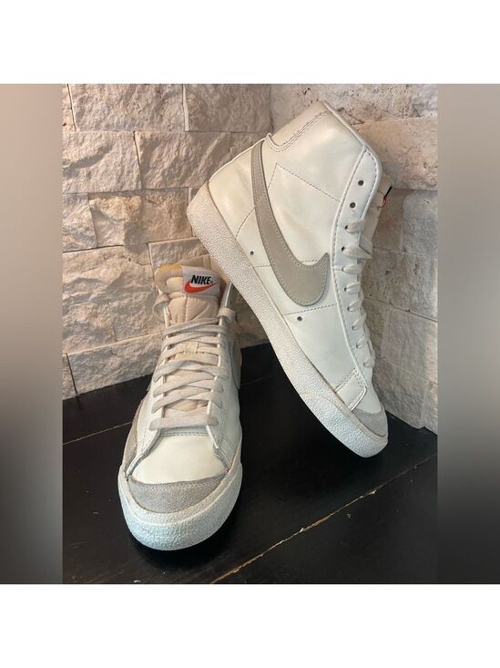 Nike Shoes - Nike Blazer Mid '77 Vintage Leather Suede Ladies Size 8 CZ 1055-120